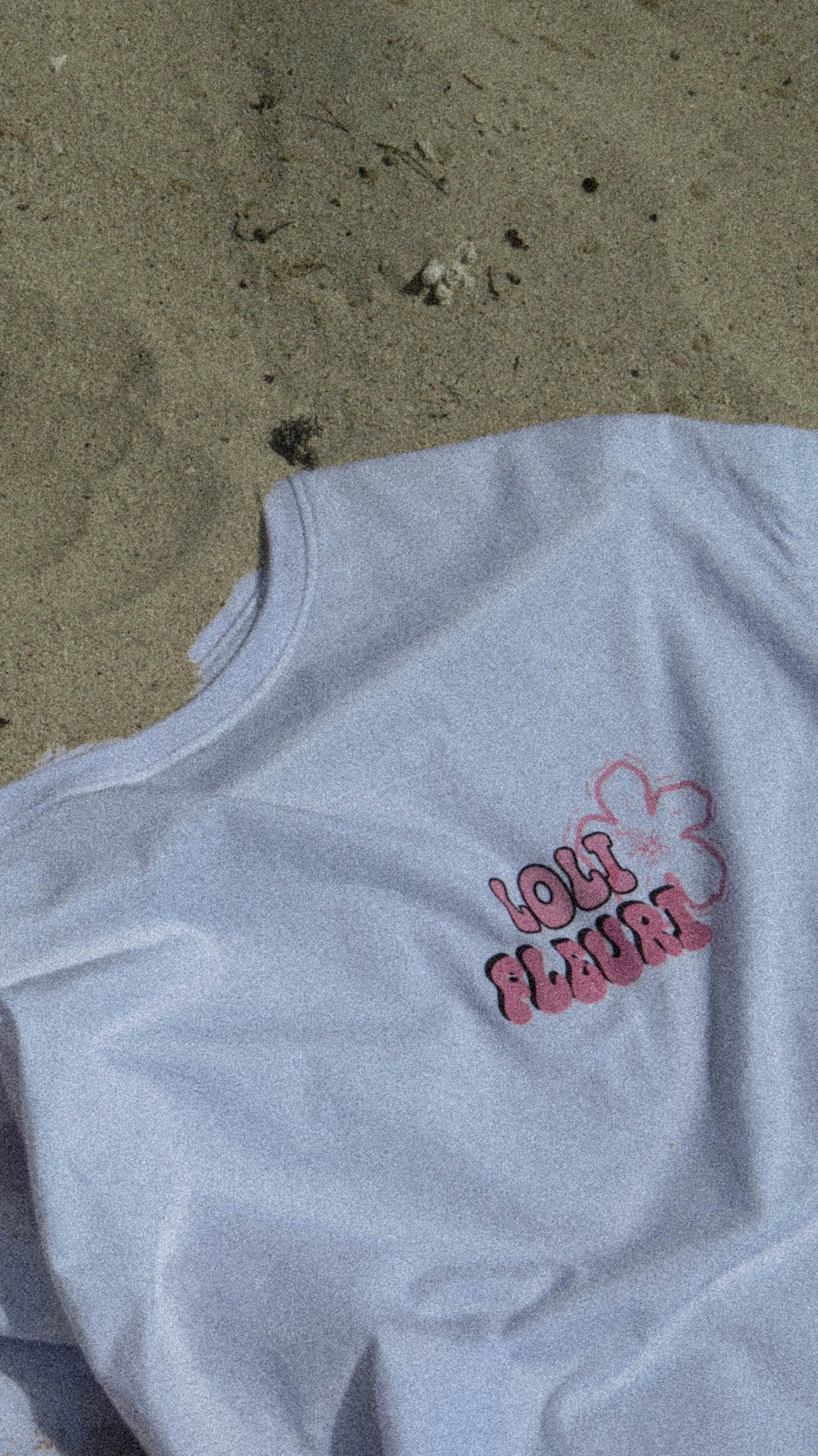 T-shirt oversize blanc hibiscus rose Loli