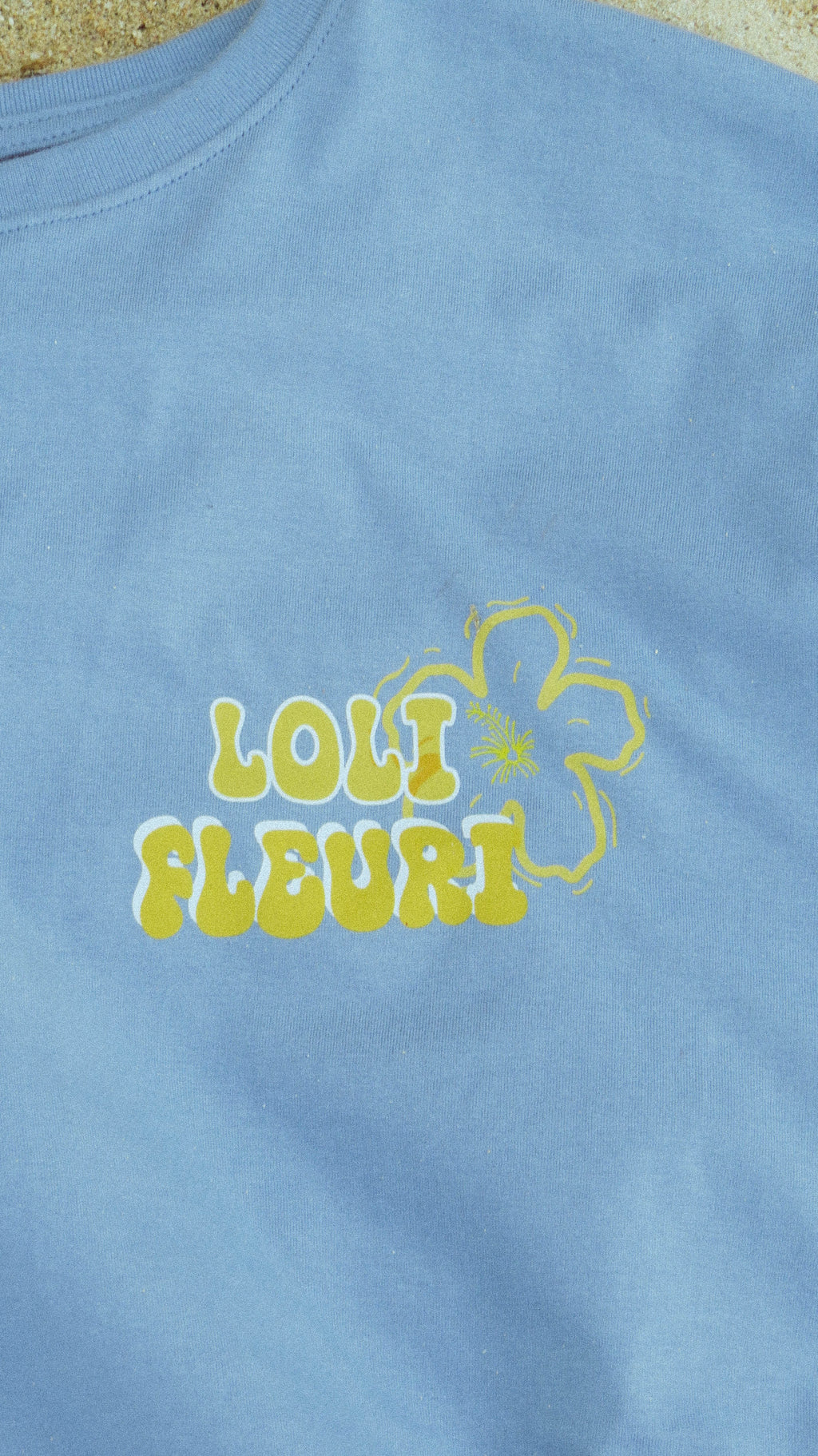 Loli_Fleuri_T-shirt_bleu_100_coton detail devant